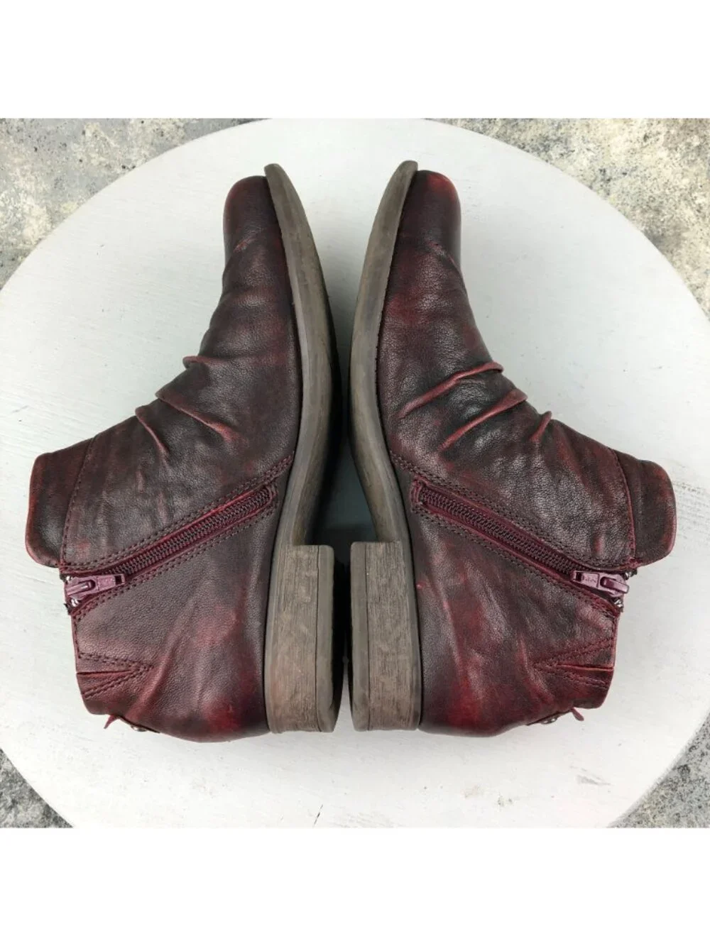 Earth Women's Size 10B Ronan Garnet Red Leather Side Zip Ruched Ankle Boots